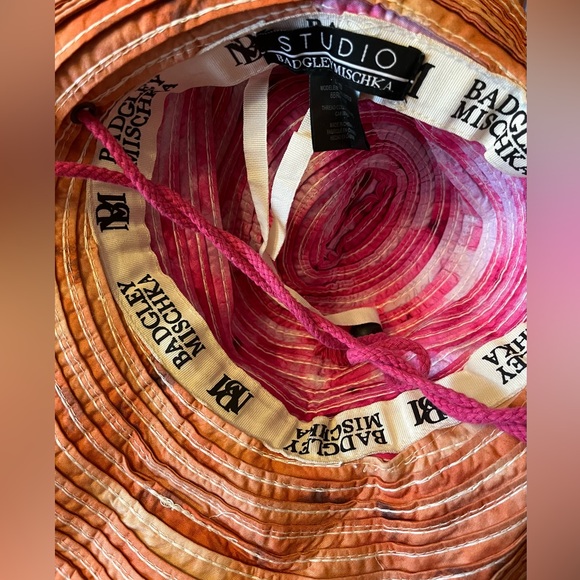 Badgley Mischka Woven Bucket Hat with Adjustable Drawcord - Picture 5 of 6